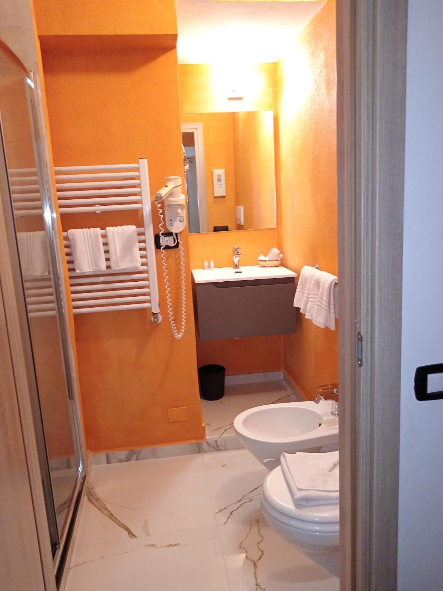 Hotel Veronese Genova Kültér fotó