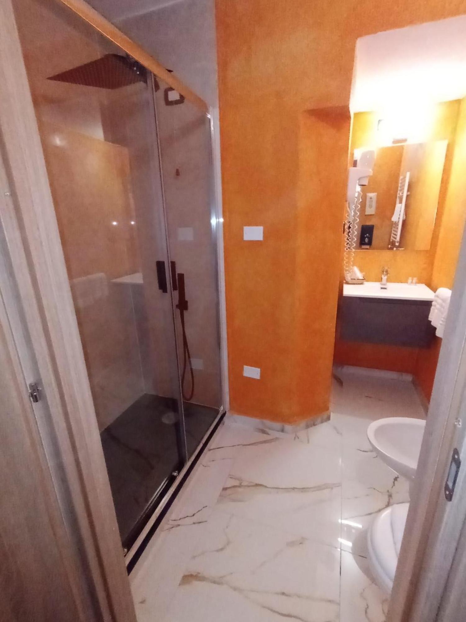 Hotel Veronese Genova Kültér fotó