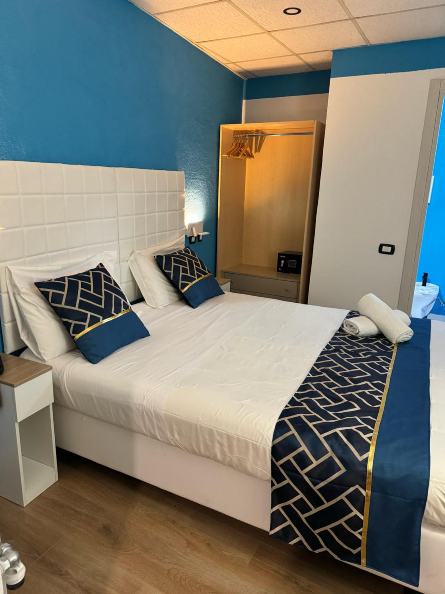 Hotel Veronese Genova Kültér fotó