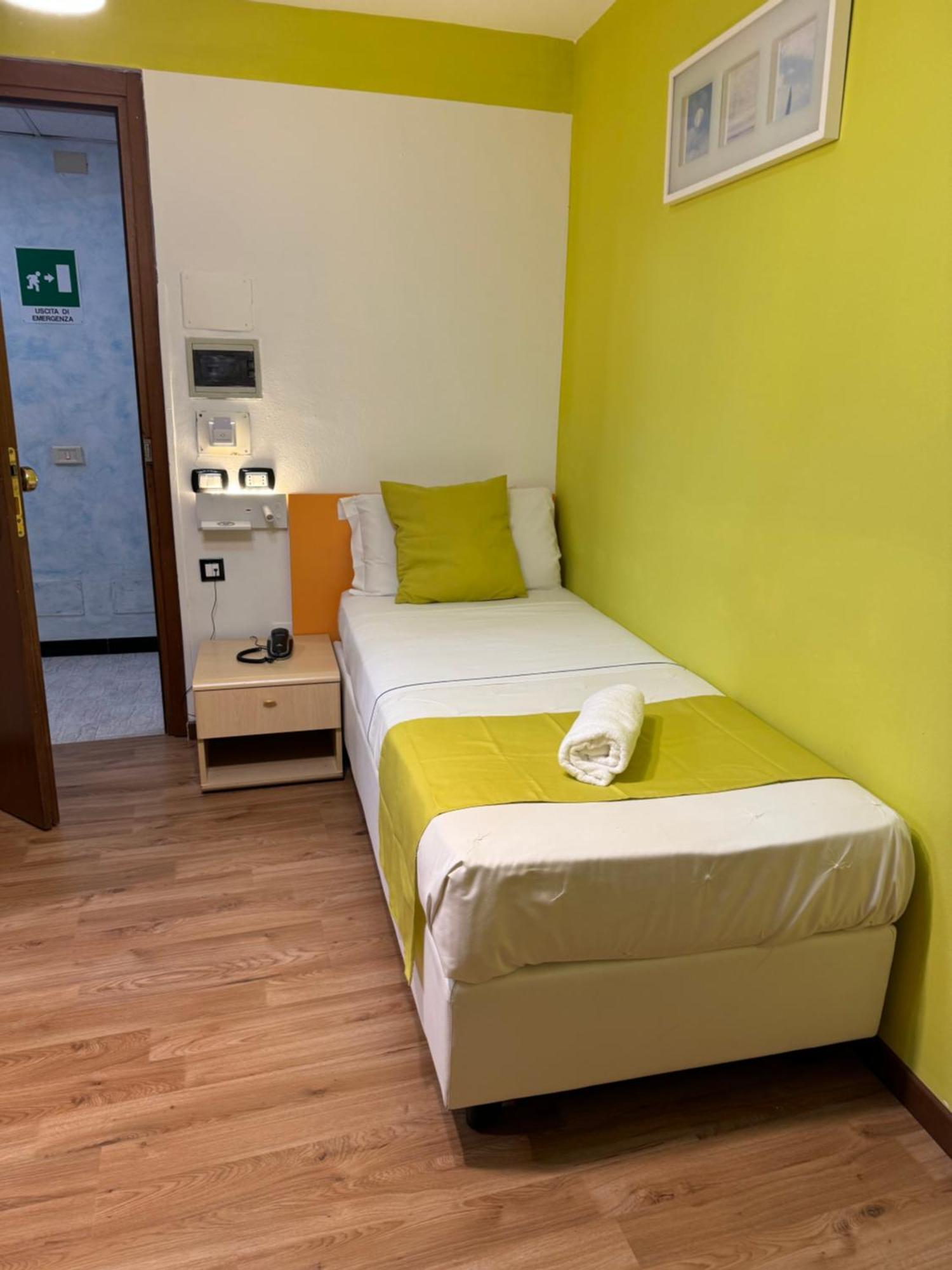 Hotel Veronese Genova Kültér fotó