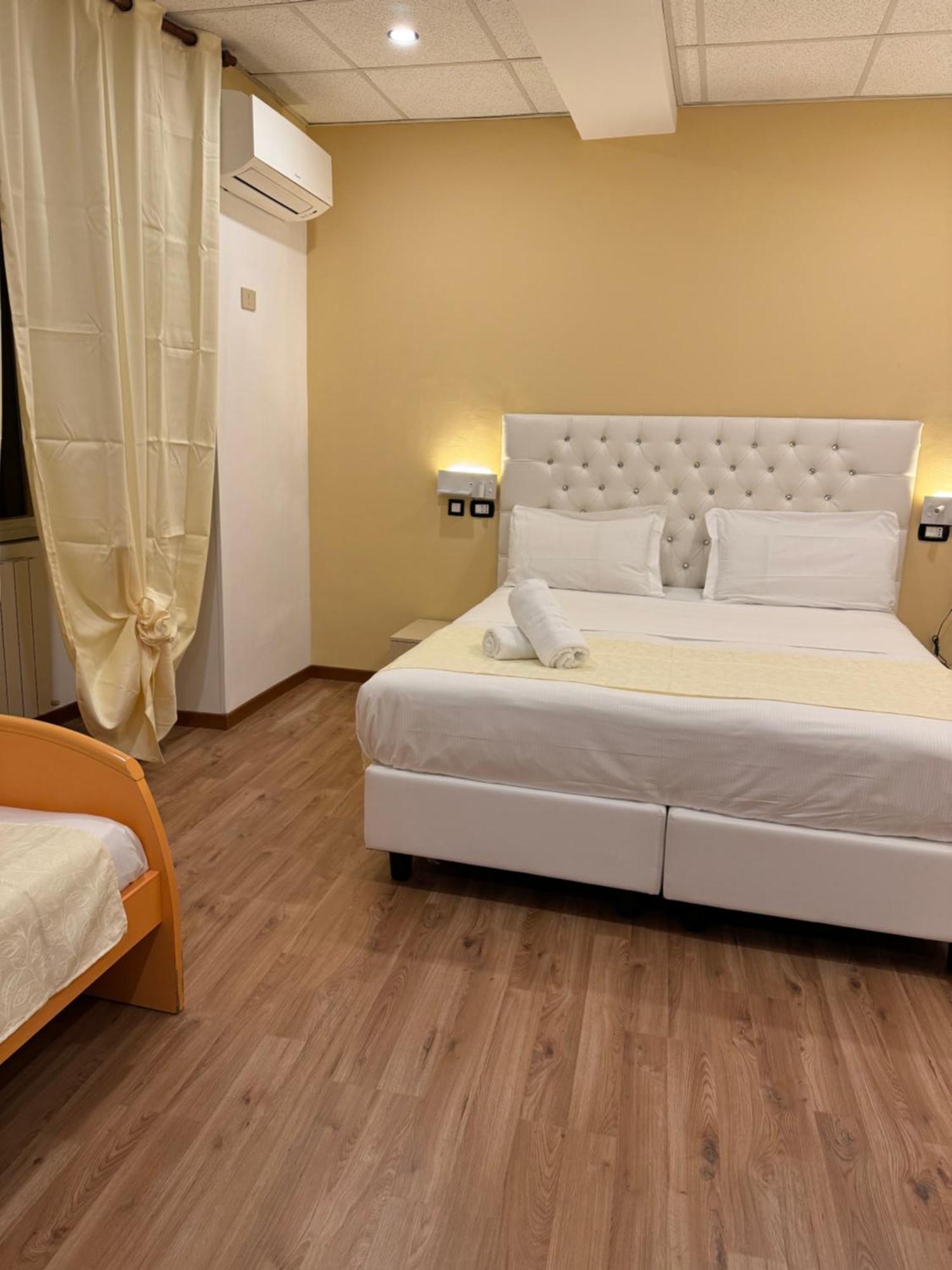 Hotel Veronese Genova Kültér fotó