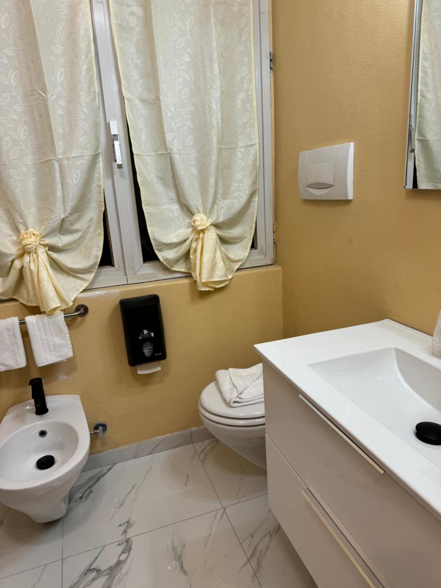 Hotel Veronese Genova Kültér fotó