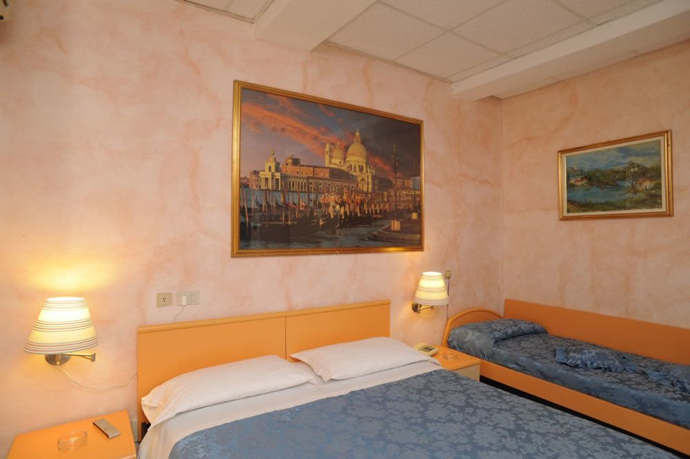 Hotel Veronese Genova Kültér fotó